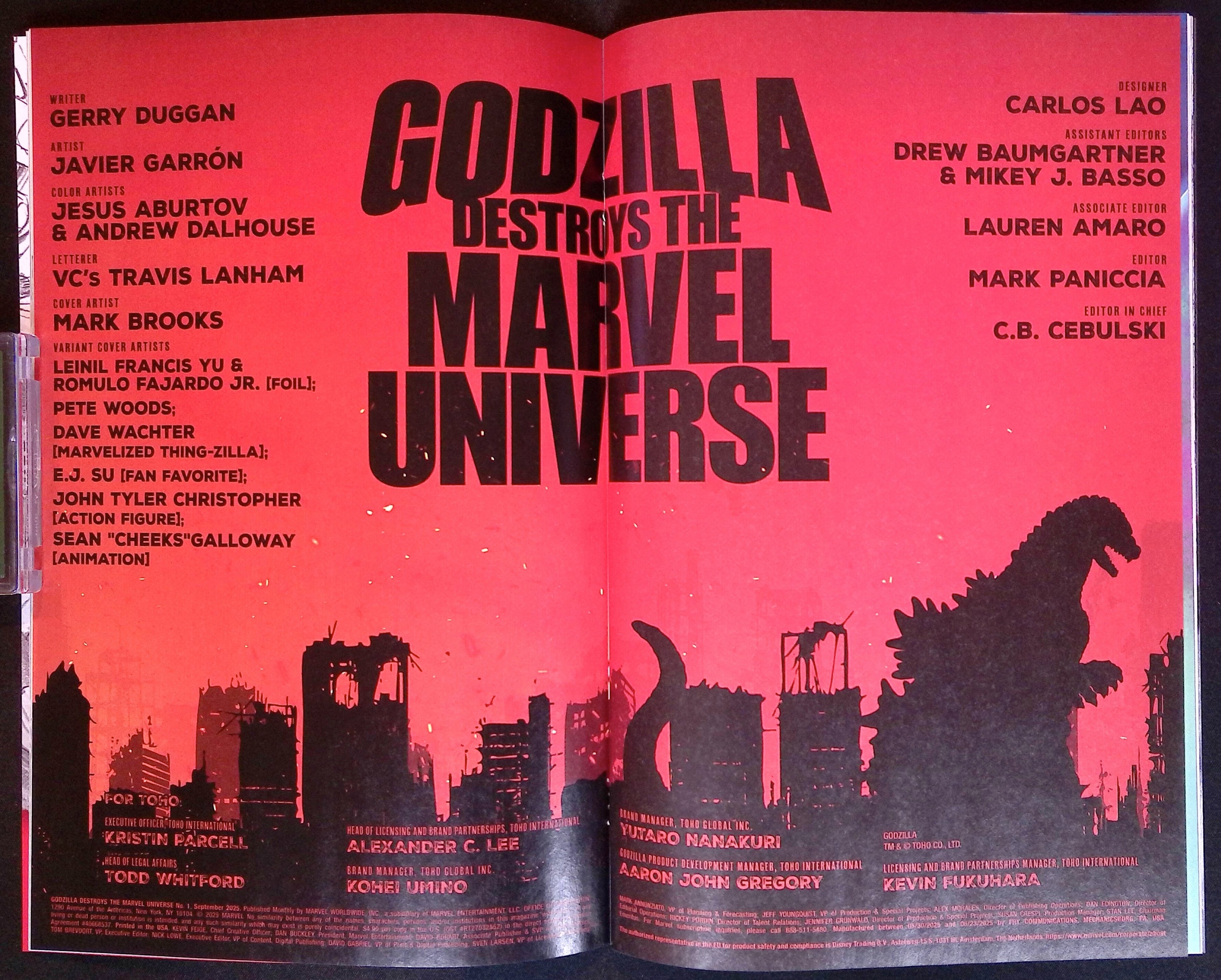 Godzilla Destroys the Marvel Universe # 1 Yu Foil Variant 2025 NM